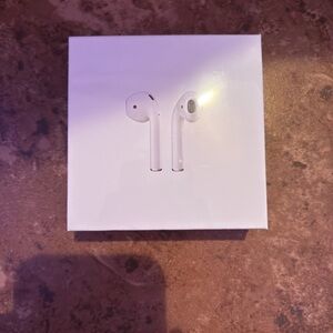 Apple AirPods with Wireless Charging Case